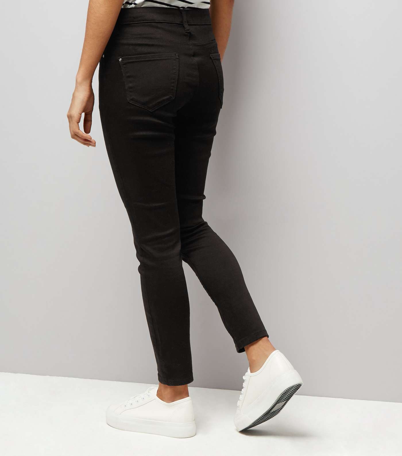 Petite Black Super Soft Super Skinny India Jeans Image 3