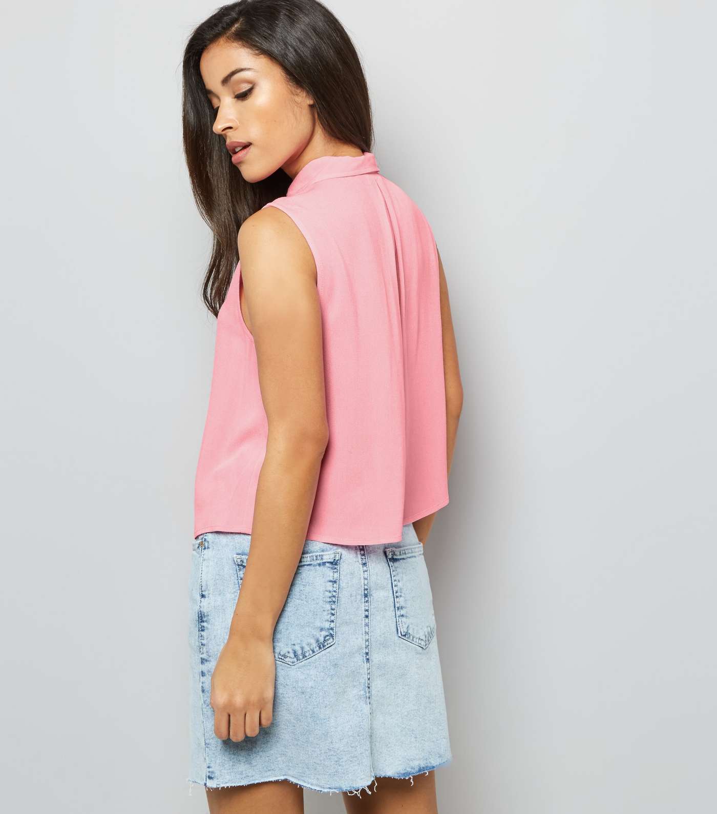 Pink Sleeveless Shirt Image 3