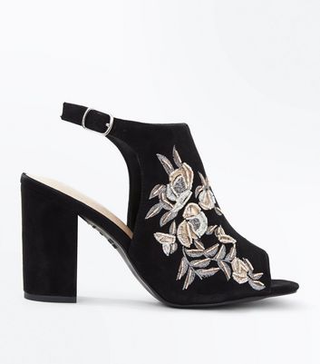 wide base heels