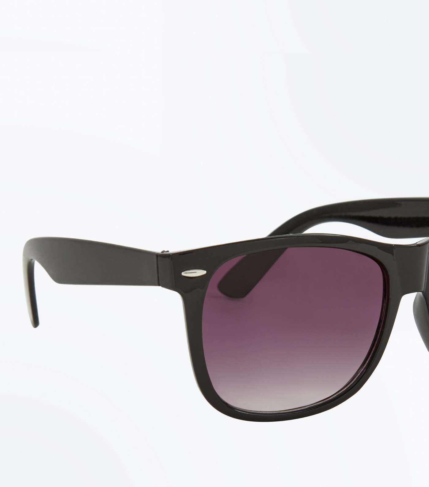 Black Retro Sunglasses Image 4