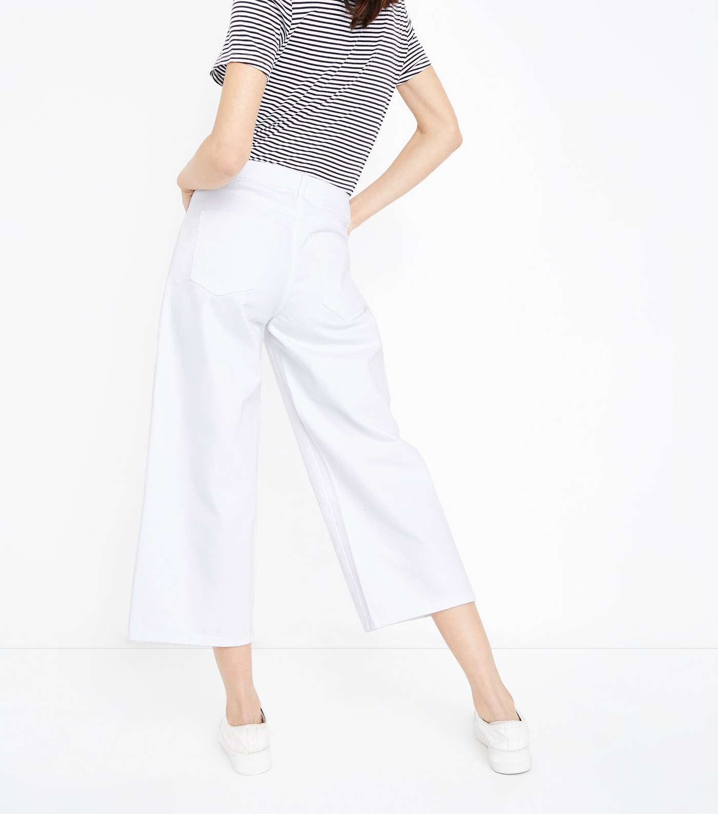 White Cropped Wide Leg Jeans Image 3