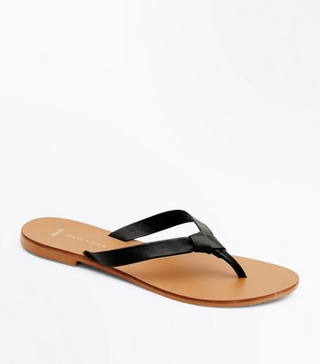 new look black flip flops
