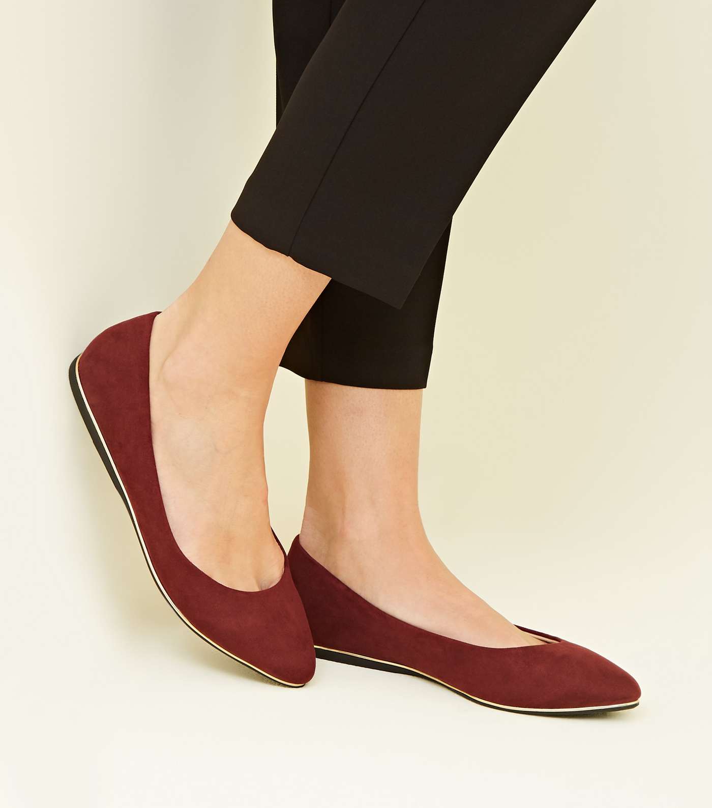 Wide Fit Dark Red Piped Edge Pointed Pumps Image 2