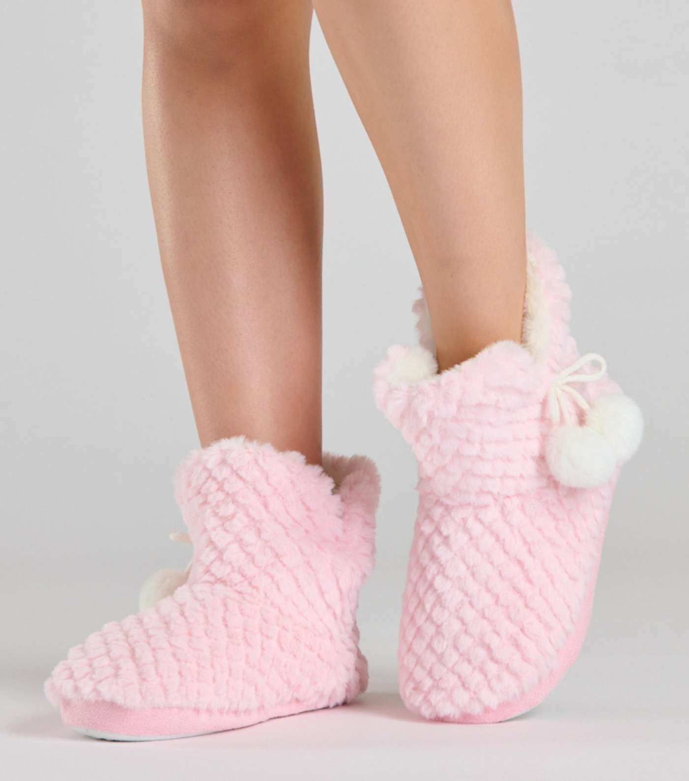 Loungeable Pink Fluffy Slipper Boots Image 2