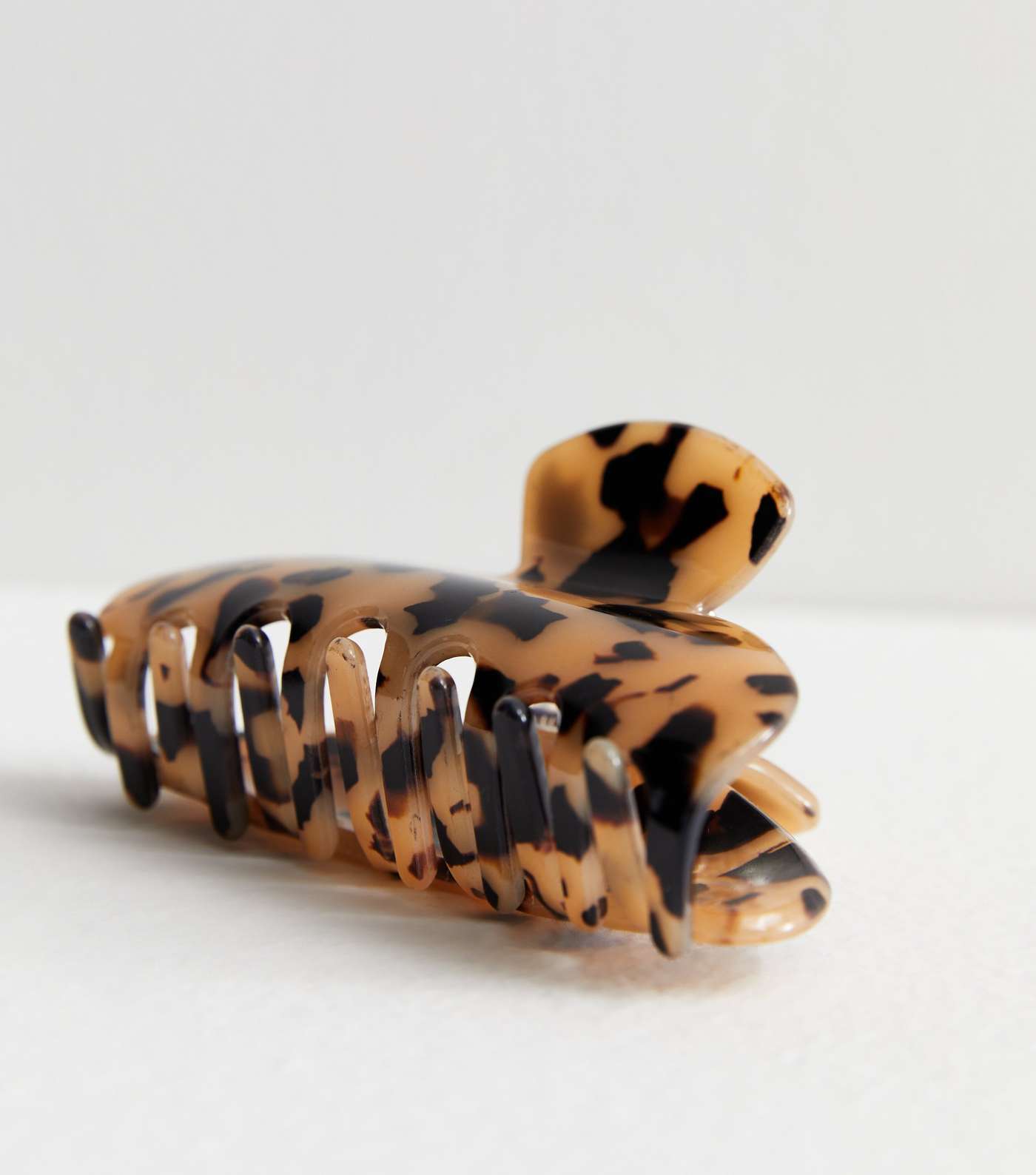 Brown Tortoiseshell Curved Hair Claw Clip Image 2