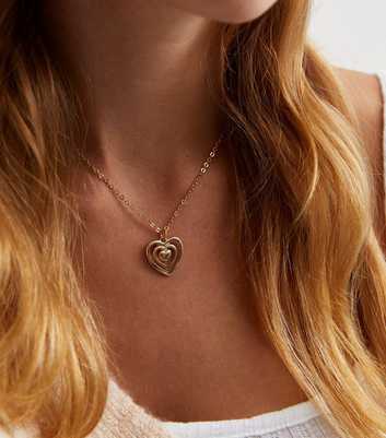 Gold Retro Open Heart Pendant Chain Necklace