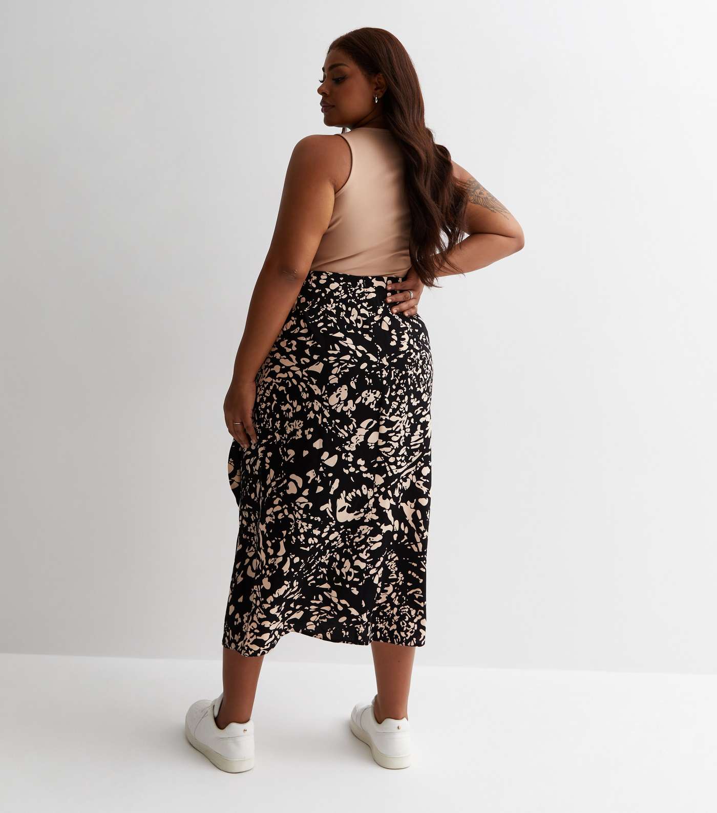 Curves Black Abstract Print Satin Sarong Midaxi Skirt Image 4