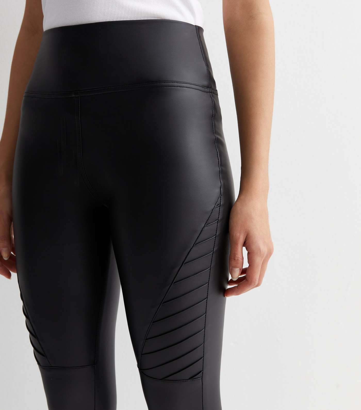 Cameo Rose Black Leather-Look Ribbed Panel Leggings Image 2