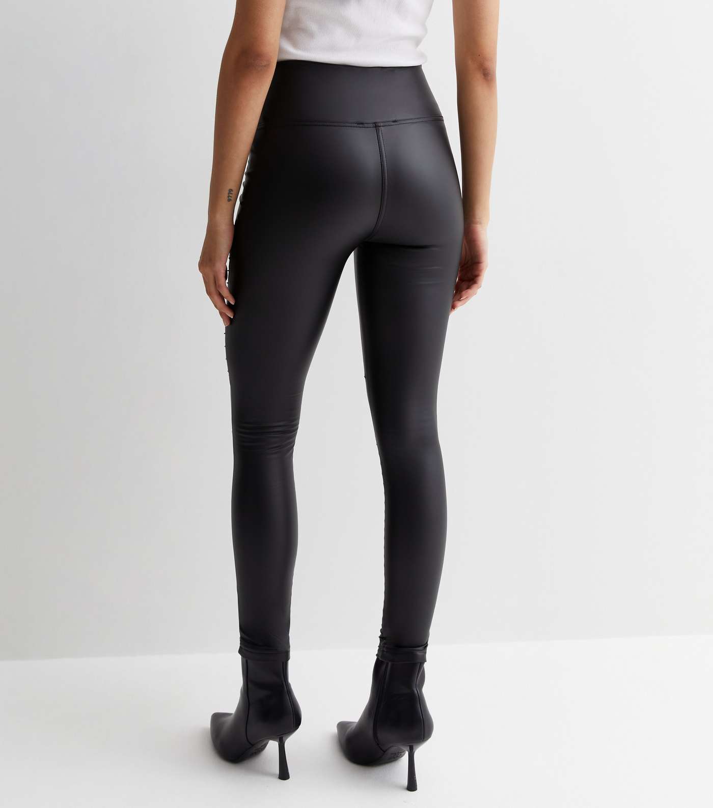 Cameo Rose Black Leather-Look Ribbed Panel Leggings Image 4