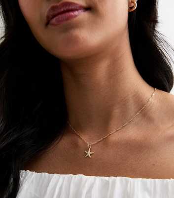 Gold Starfish Twist Pendant Necklace