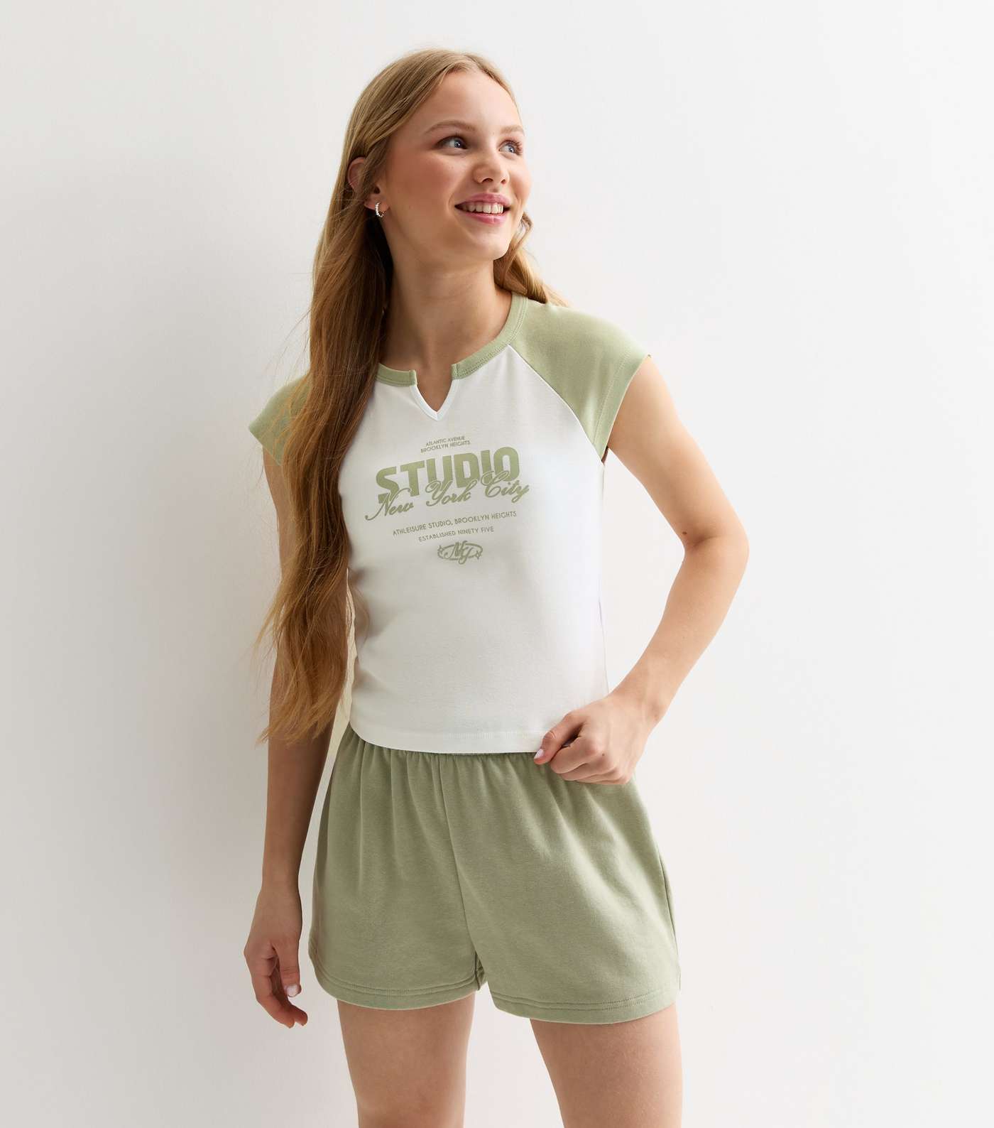 Girls Light Green New York City Print Raglan T-Shirt Image 3