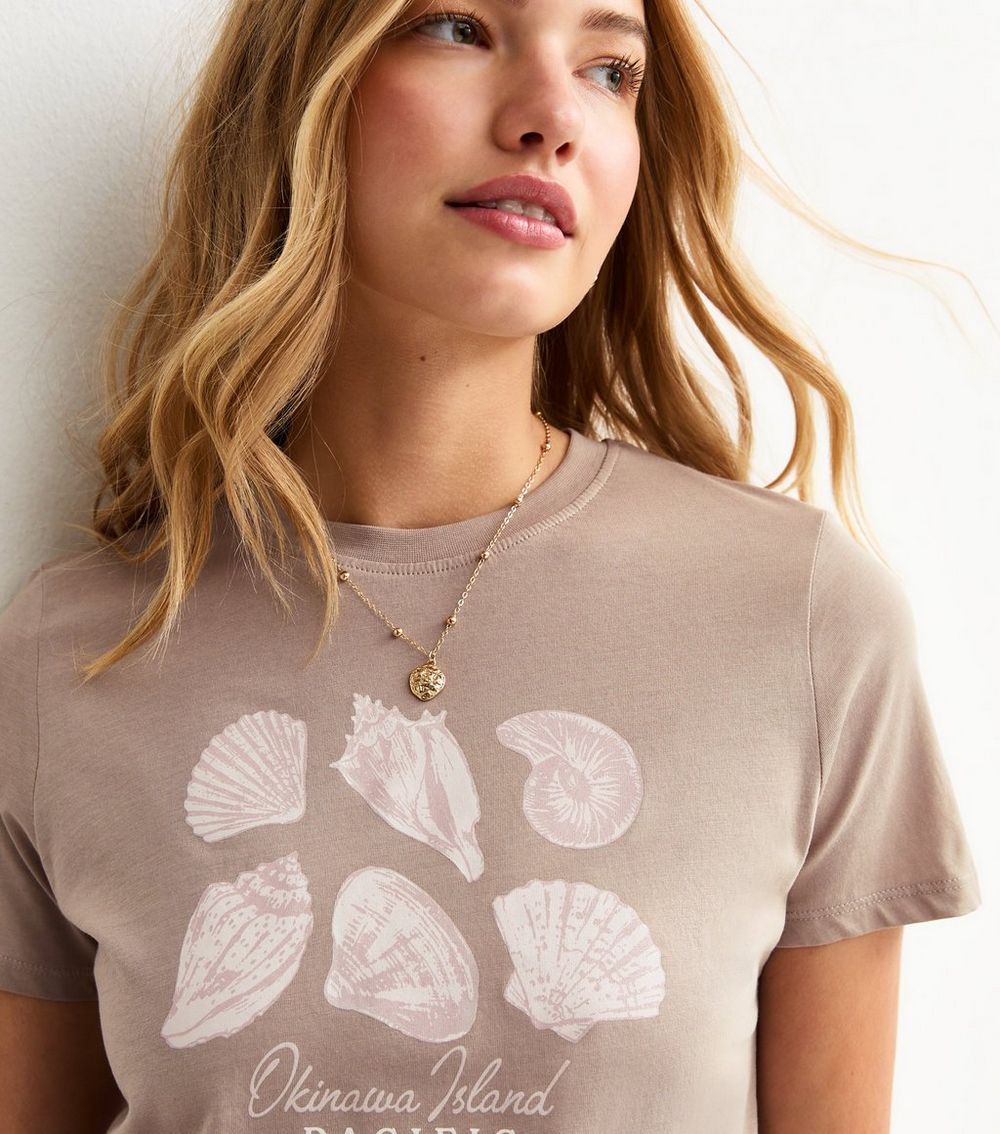 Brown Shell Print T