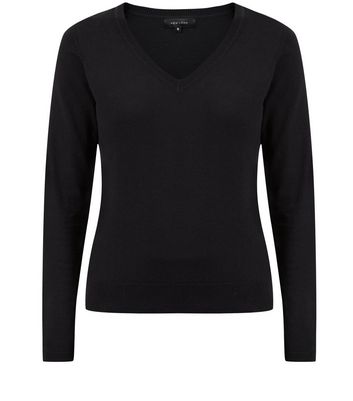 black jumper v neck