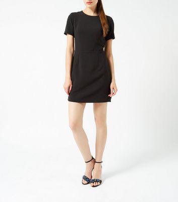 black fitted t shirt dress