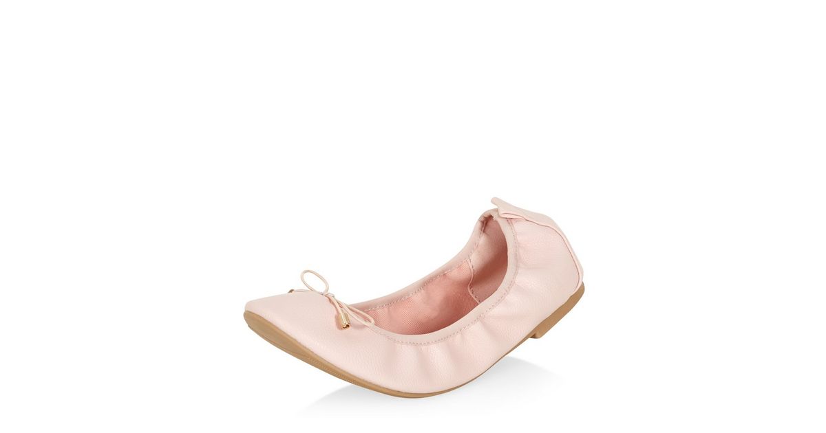 Wide Fit Shell Pink Elasticated Pumps New Look