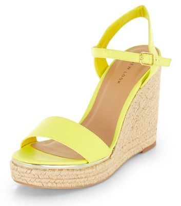 new look yellow wedges