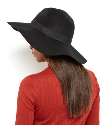 black oversized fedora hat