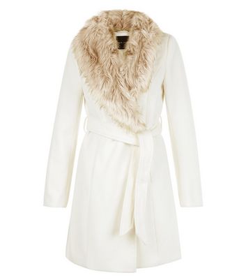 fur collar beige coat