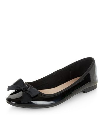 black patent ballet pumps