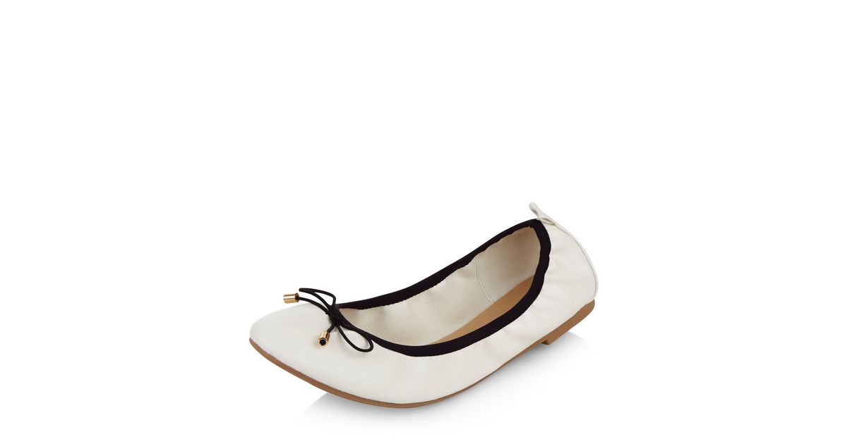 Wide Fit White Elasticated Ballet Pumps New Look