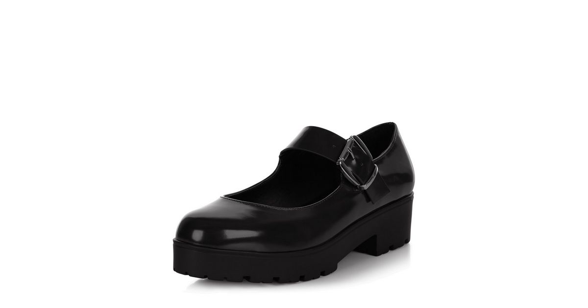 mens wide leather shoes