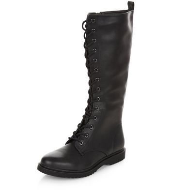 bottes hautes lacets