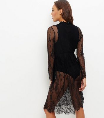 robe noire manche transparente