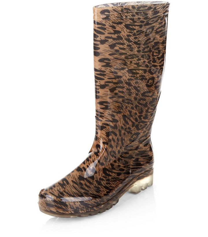 Beige Wadenhohe Gummistiefel Mit Leoparden Print New Look