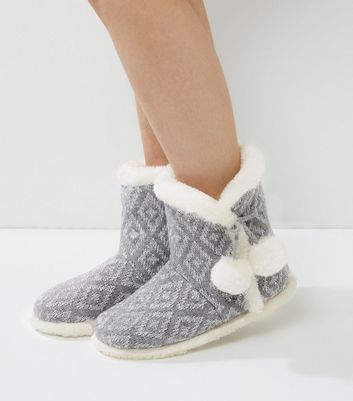 pom pom slipper boots