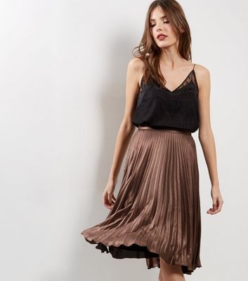 Gold metallic 2025 pleated skirt dress