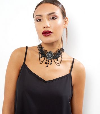 black jewel choker