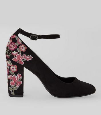 black heels with flower embroidery