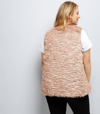 Curves Pink Faux Fur Gilet New Look