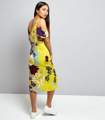 Petite Yellow Floral Cold Shoulder Midi Dress New Look