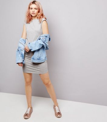 Pale Grey Twist Back Tube Dress New Look