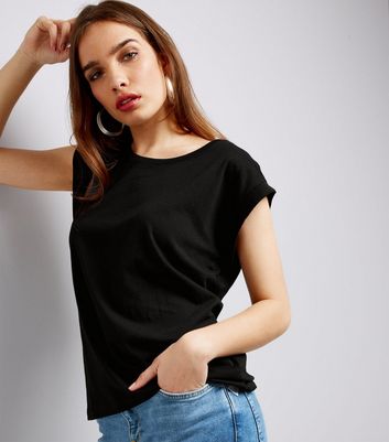 black roll sleeve tshirt