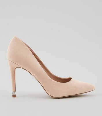 nude pointed court shoes