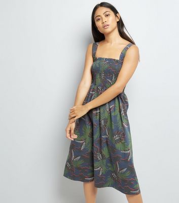 elegant maternity clothes