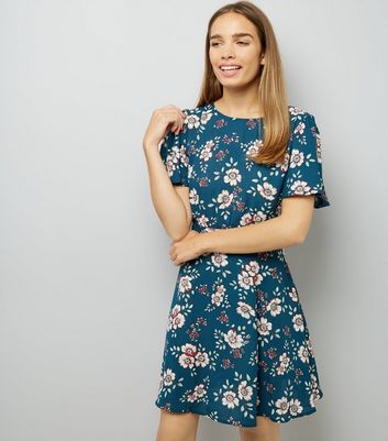 short sleeve tea dress