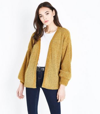 Mustard cardigan new on sale look