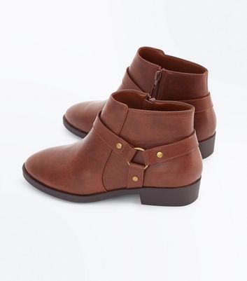 tan ankle boots low heel