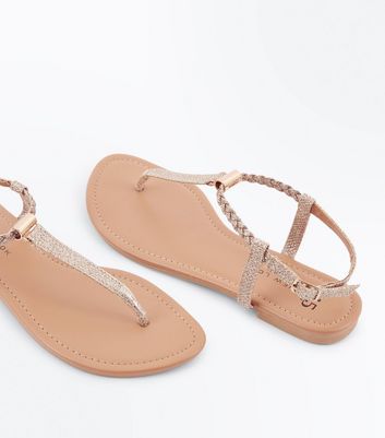 sandals flat girl