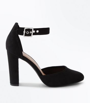 round toe block heel