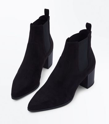 pointed heeled chelsea boots