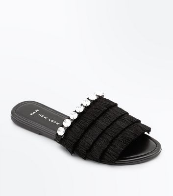 Women's Sliders | Slip On Shoes & Slide Sandals | New Look