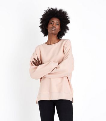 slouchy sweatshirt