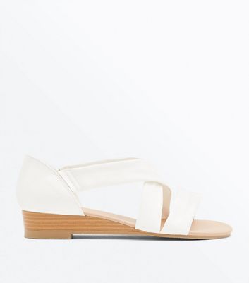 new look low wedge sandals