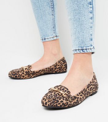 Leopard print flat hot sale shoes new look