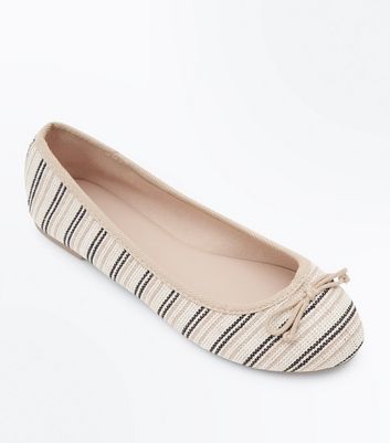 cream ballet pumps
