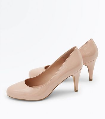 nude round toe shoes
